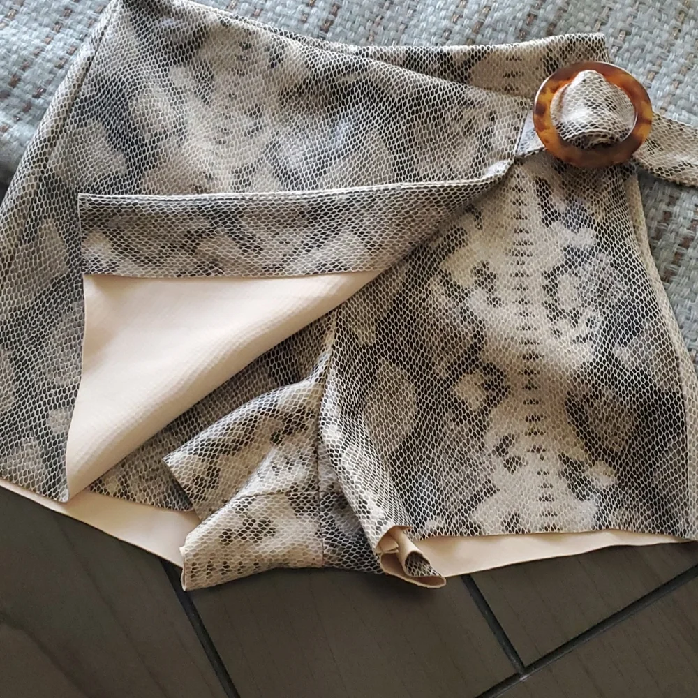 Zara Snake Print Wrap Front Belted Skort - Picture 4 of 9
